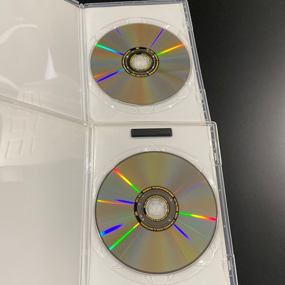 Magnum P.I. - The Complete Second Season - Picture 4 of 7